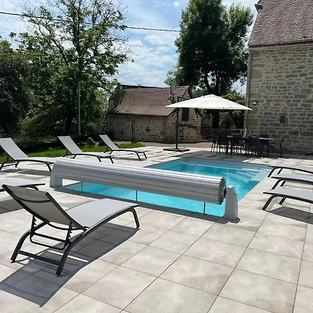Feriehus Authentique Grange Renovee Avec Piscine, Jacuzzi Thégra