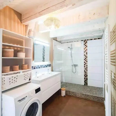 Feriehus Authentique Grange Renovee Avec Piscine, Jacuzzi