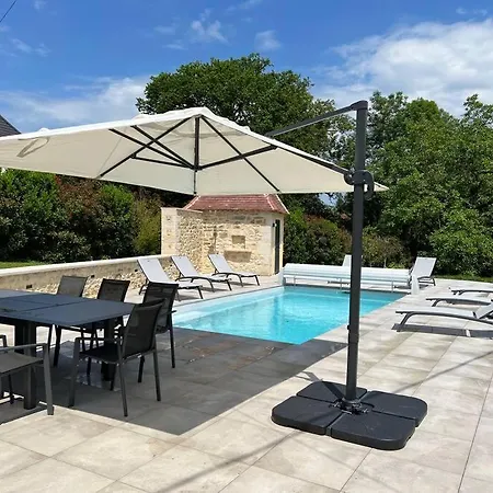 Authentique Grange Renovee Avec Piscine, Jacuzzi Feriehus