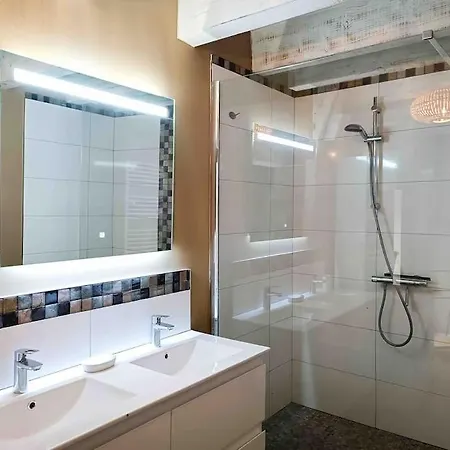 Authentique Grange Renovee Avec Piscine, Jacuzzi Feriehus *
