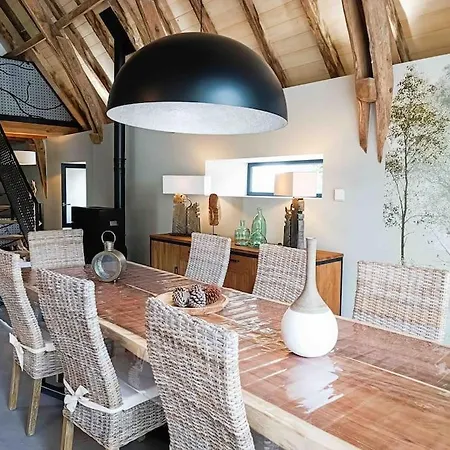 Authentique Grange Renovee Avec Piscine, Jacuzzi Feriehus