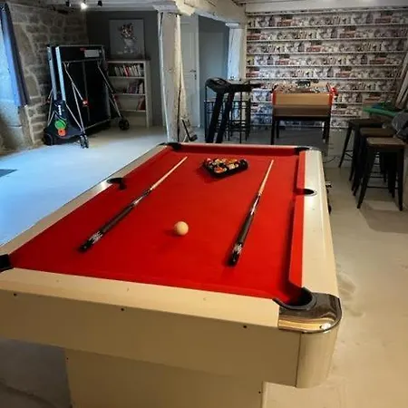 Authentique Grange Renovee Avec Piscine, Jacuzzi Feriehus